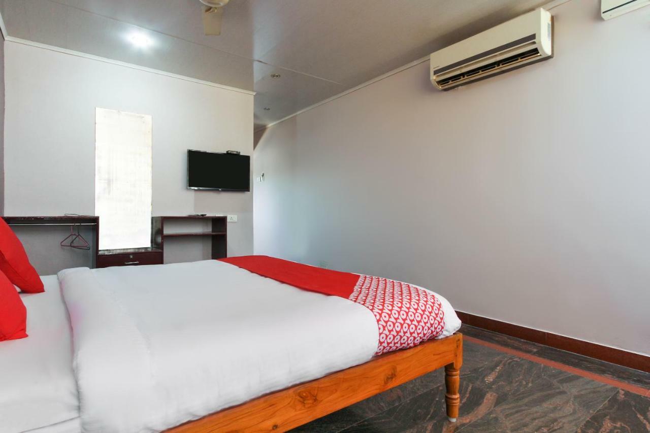 טנג'בור Oyo 45475 Annai Lodge מראה חיצוני תמונה